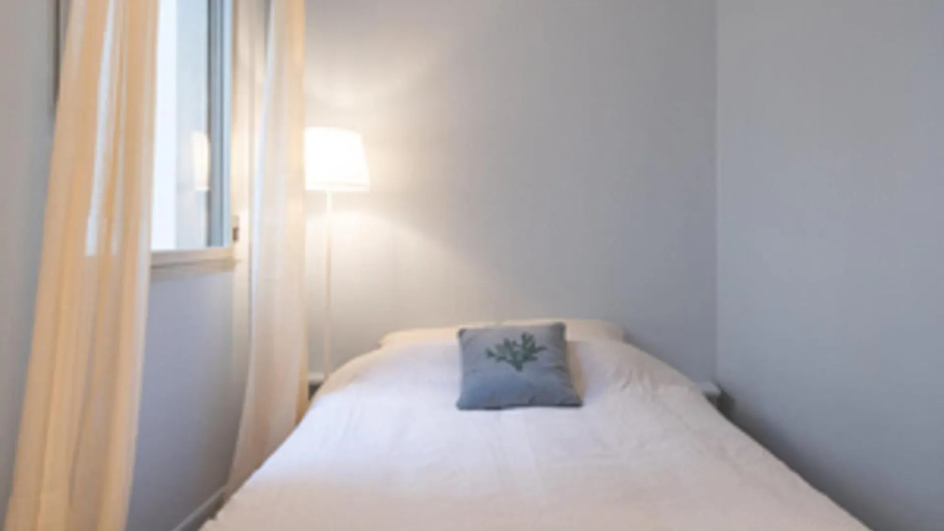 Quiet Radiant Studio Overlooking The Garden Apartment Paris France